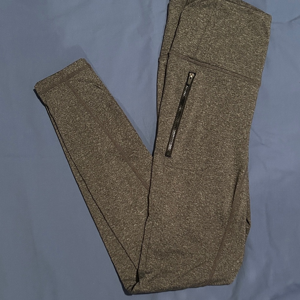 Gray Leggings with Zipper Pocket